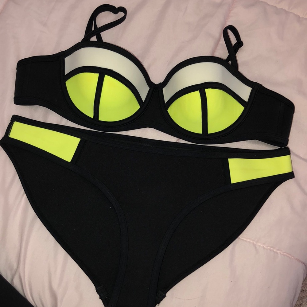 Triangl bathing suit